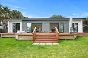 Sky Above Beach Below - Waihi Beach Holiday Home, Waihi Beach